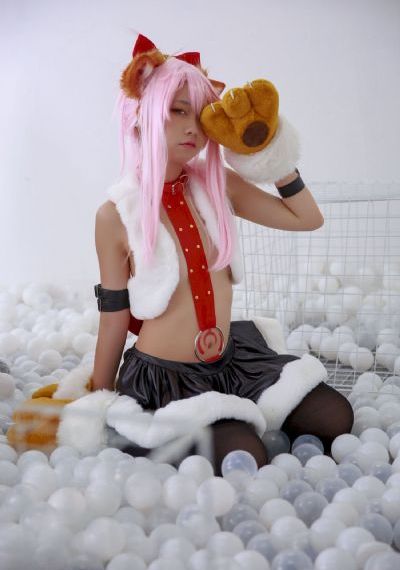 欧美新款女凉鞋_720高清视频播放
