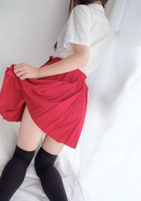 欧美广场喷水雕塑_4K电影免费在线