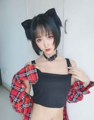 欧美宽松毛衣街拍图_快播高清无删减WWW